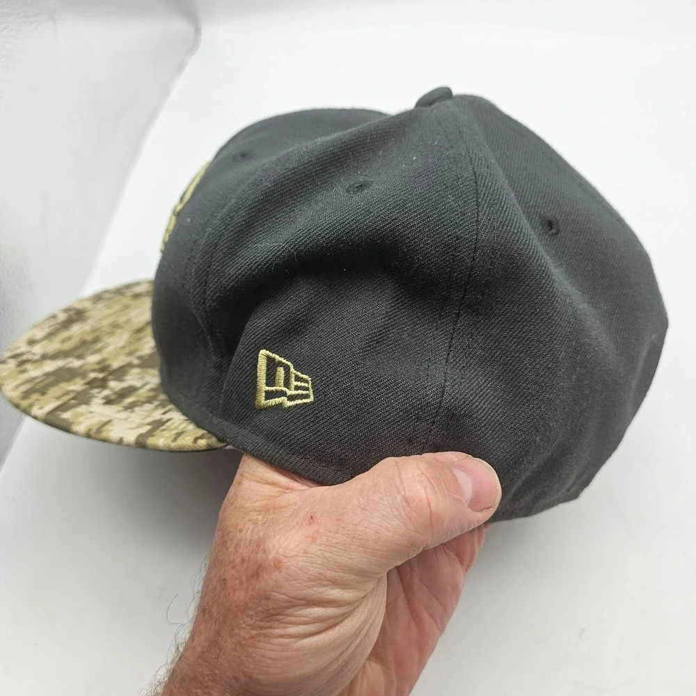 Carolina Panthers Hat Cap Fitted Mens 7 3/4 NFL Football 59FIFTY Camo New Era